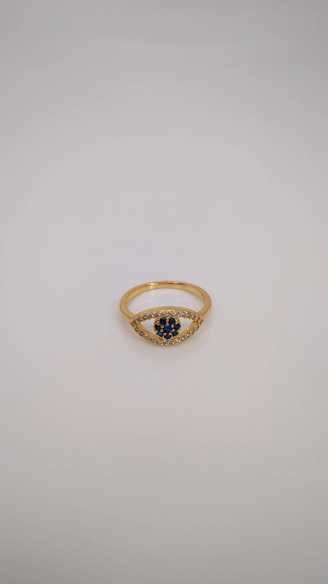 Classic Sapphire Ojito Ring