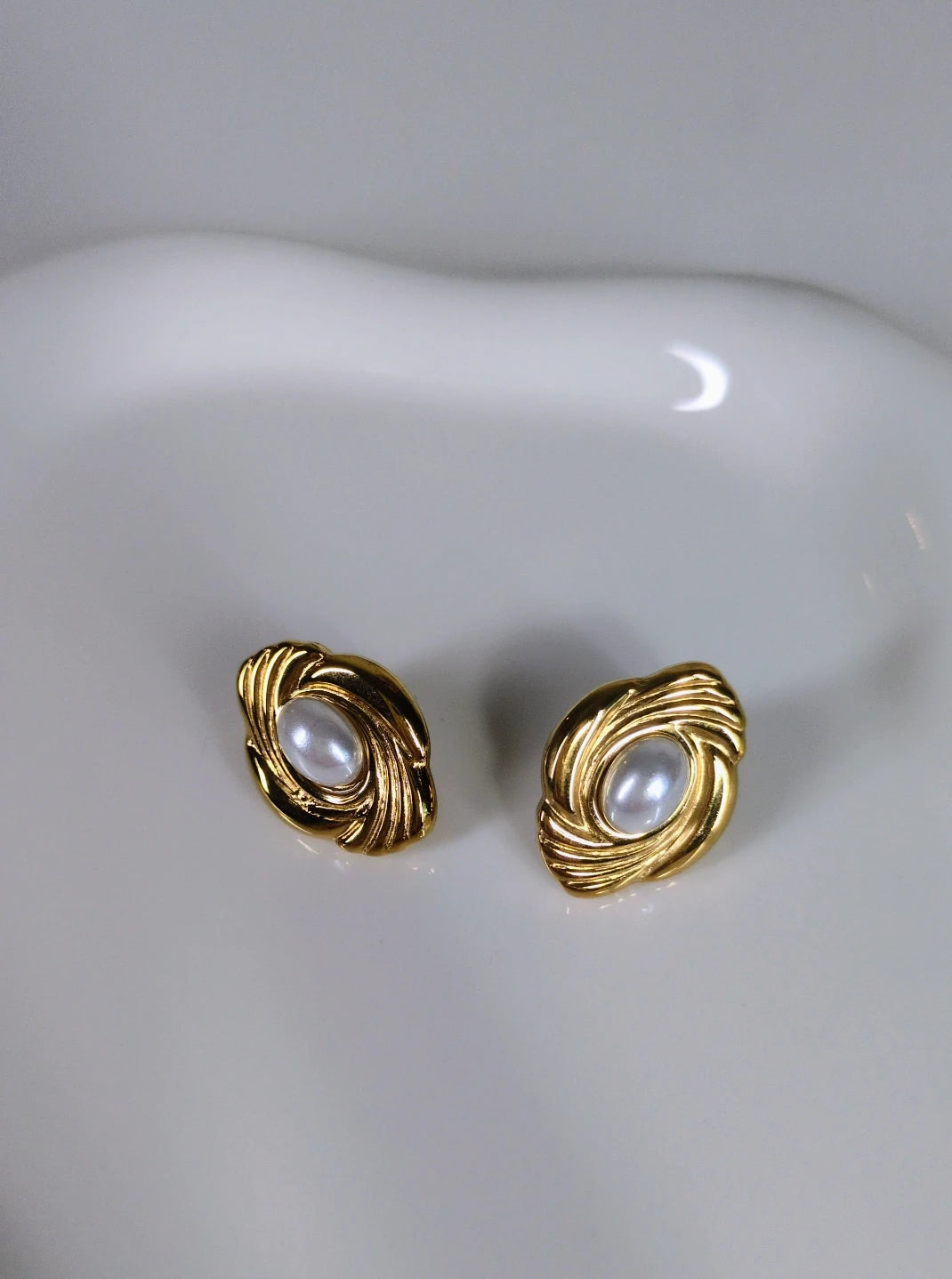 Diana Vintage Earrings