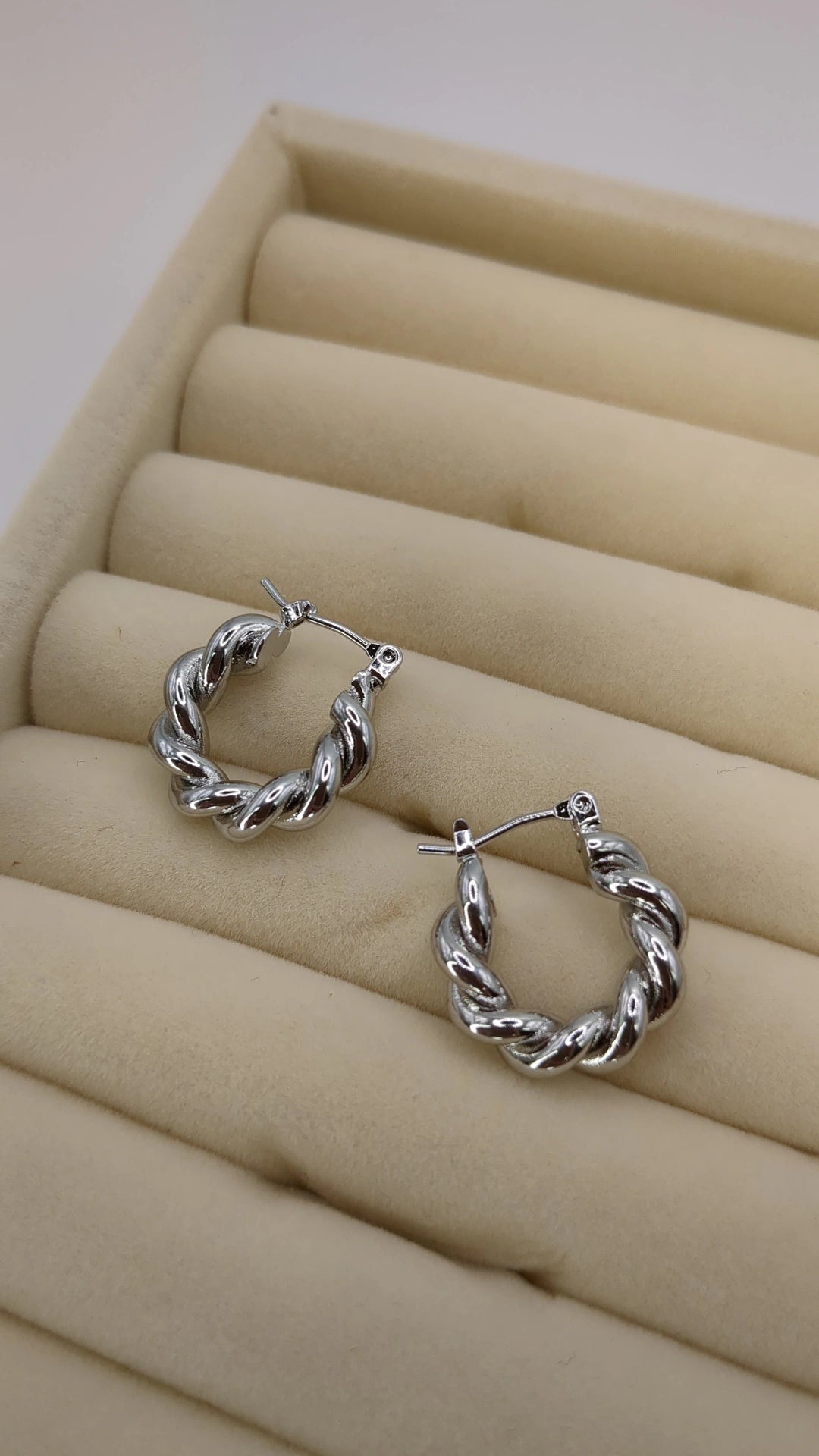 Yessi Twist Hoop Earrings