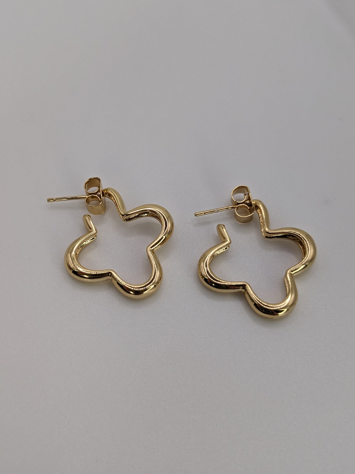 Osito Collection Outline Earrings